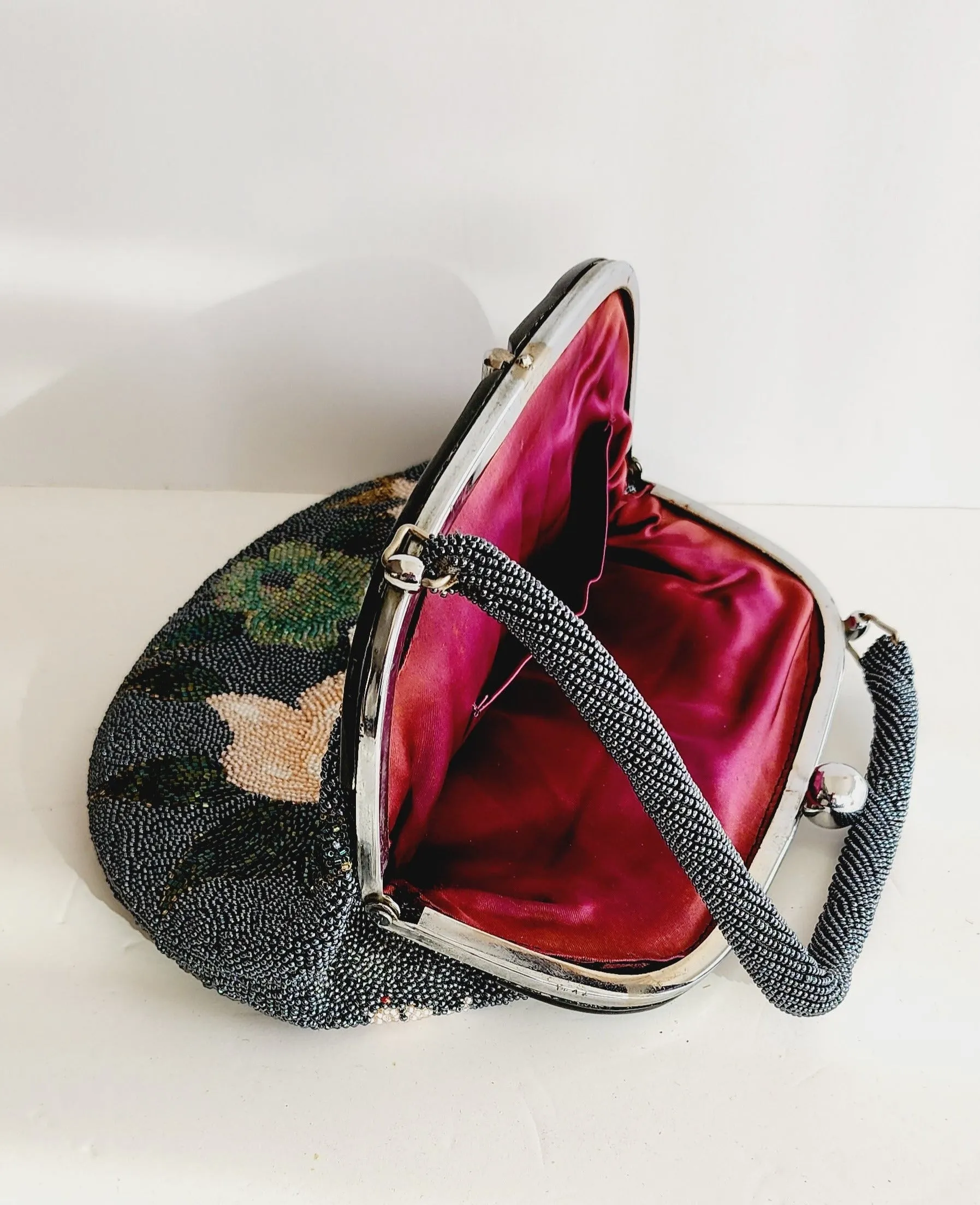 50s Beaded Handbag w/Top Handle, Gray Metallic Hematite Floral Design