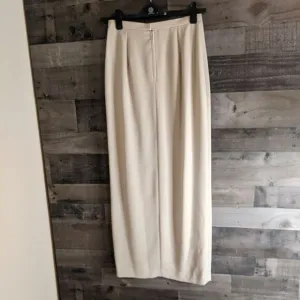 Adrianna Papell sill skirt 8