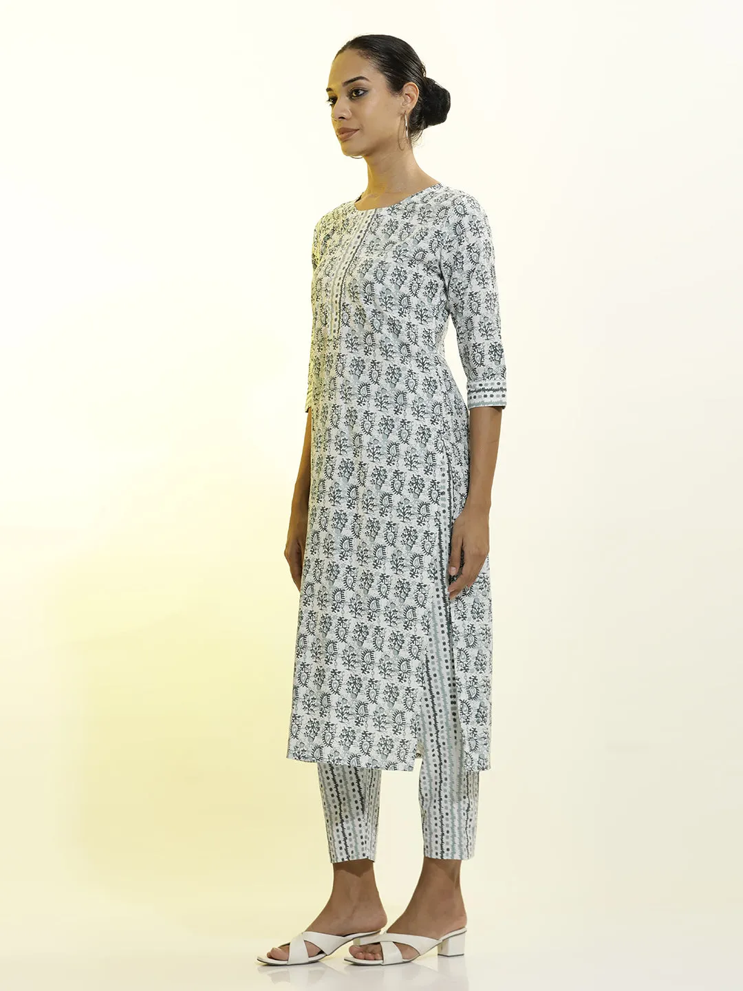 Blue Ethnic Motif Printed Cotton Blend Kurta Set