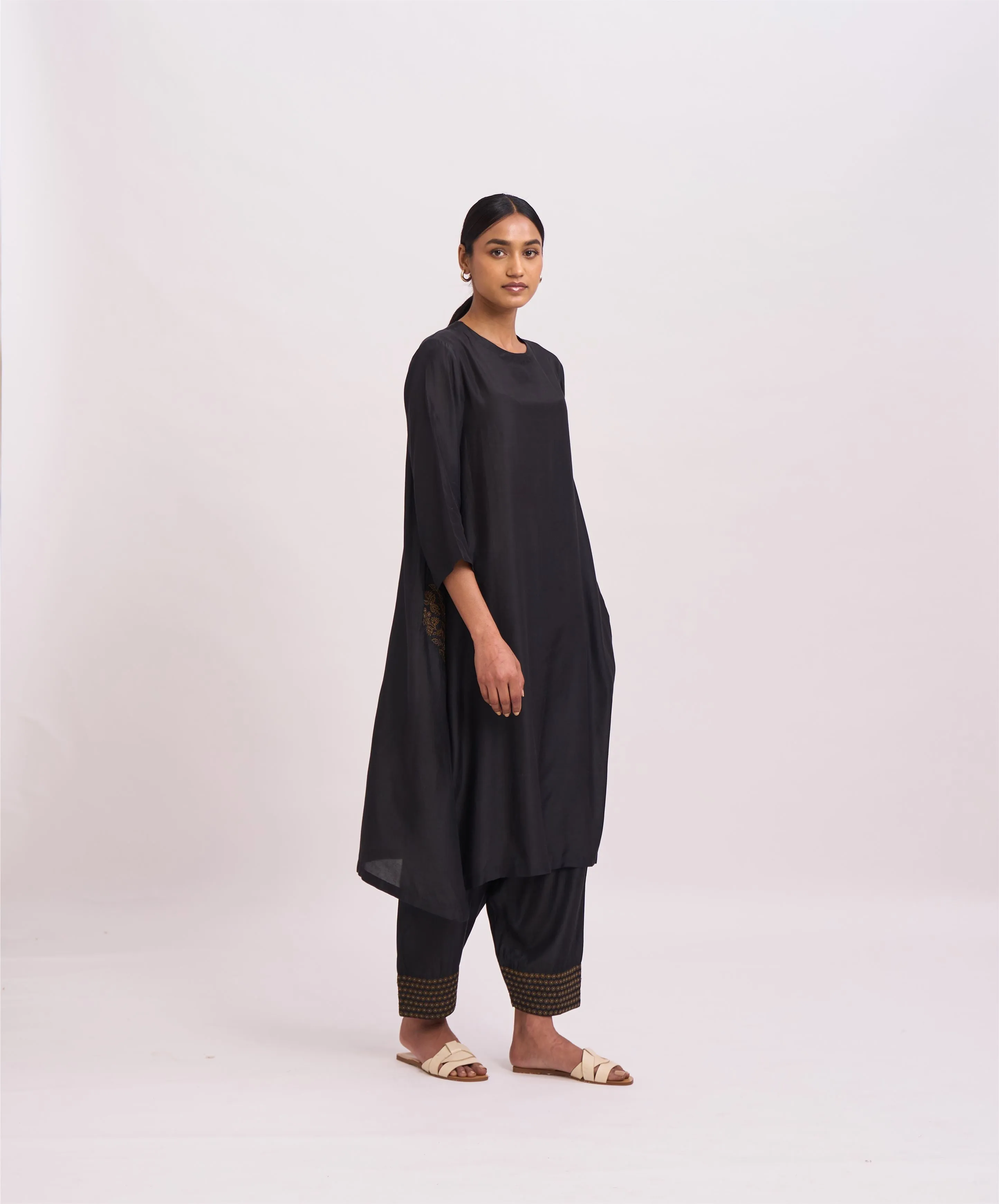 Dot   I   Pocket Style Reef Kurta Set Cotton Silk Fabric is used in Kurta set Black  SS24-PS- Black