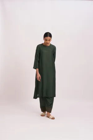 Dot   I   Pocket Style Wakrah Kurta Set Cotton Silk Fabric is used in Kurta set Deep Green  SS24-PS-DG
