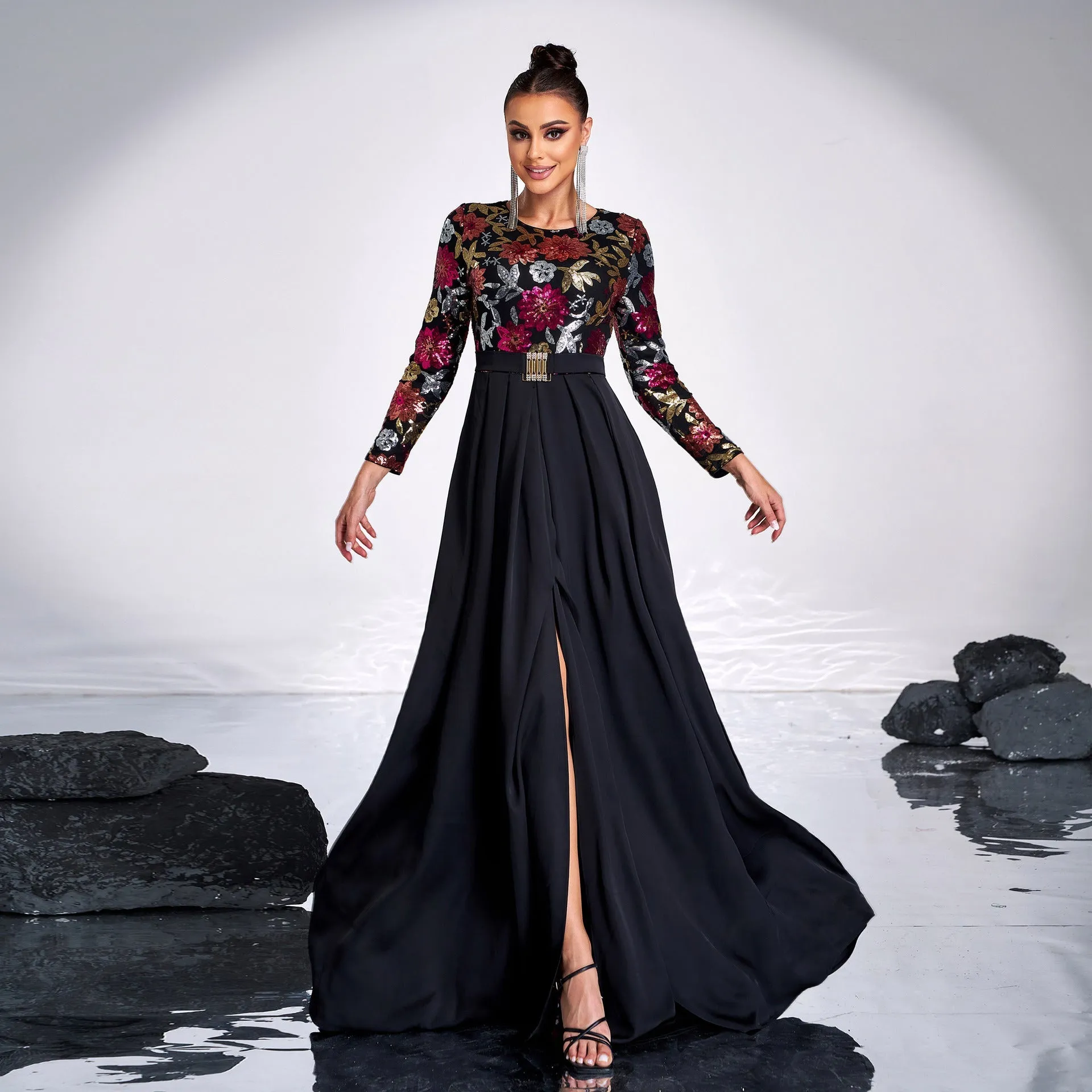 Elegant Long Sleeve Round Neck Sequin Evening Dress for Glamorous Occasions