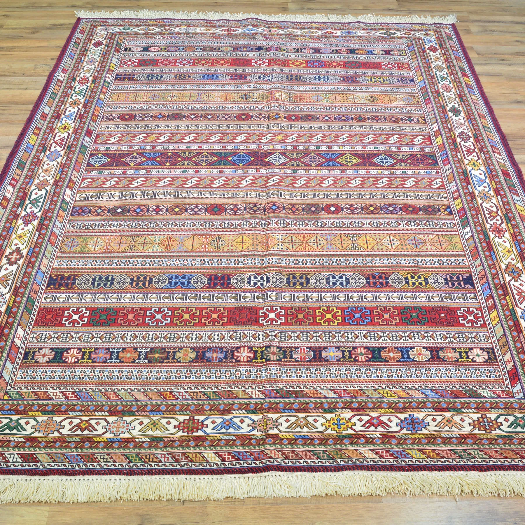 Fine Soumack Weave Tribal Design Handmade Wool Rug (Size 4.11 X 6.9) Cwral-9987
