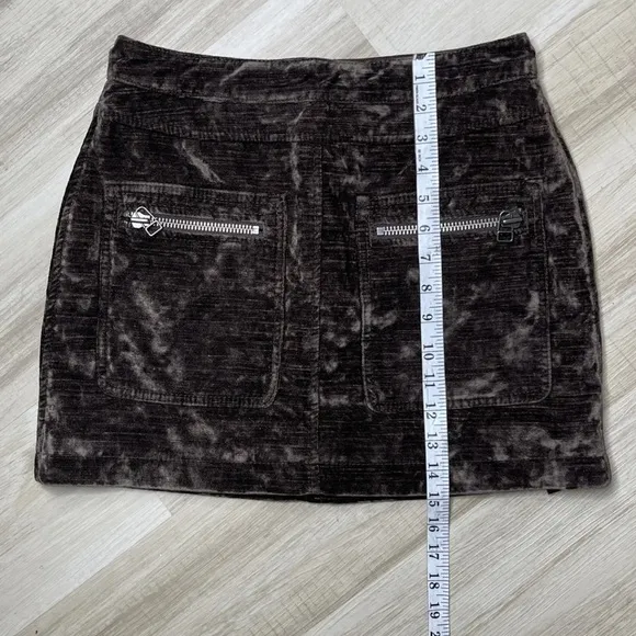 Free People Crushed Velvet, Double Front pocket Back Zipper Mini Shirt. Size:4