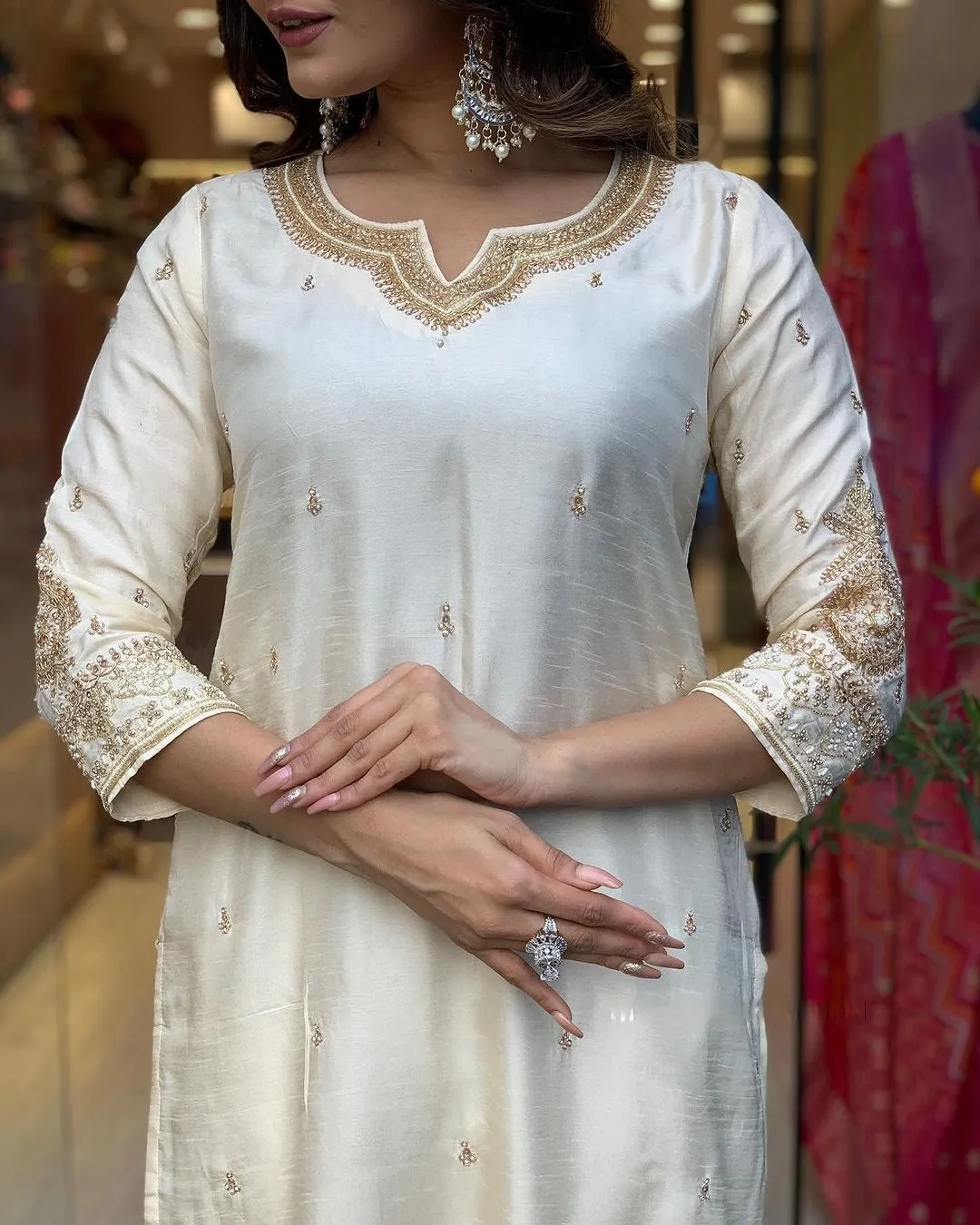 FRILLFIT: Women's Festive Maroon Straight Desiner Kurta & Pant Set With Jacquard Dupatta