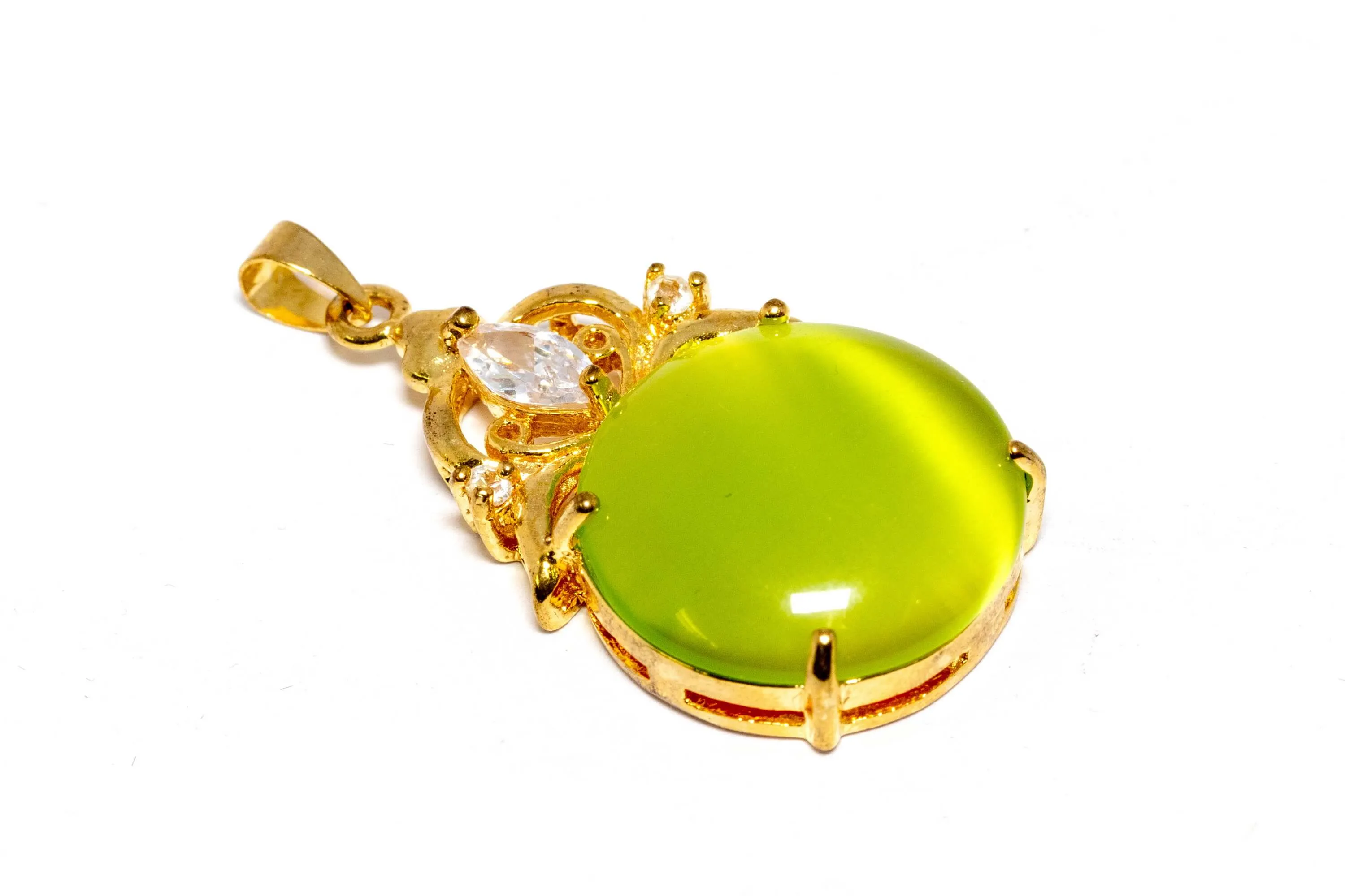 Gold Pendant With Line Green Stone