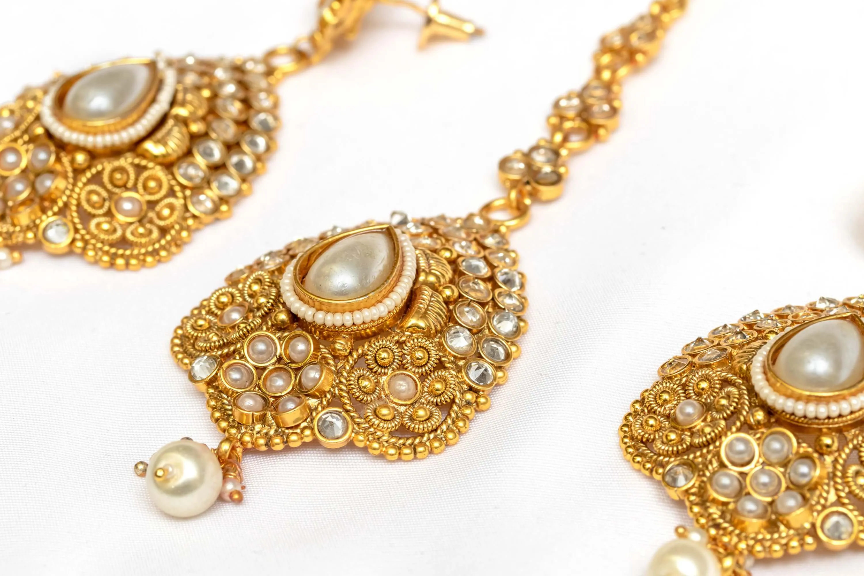 Golden Forehead Jewelry and Matching Earrings