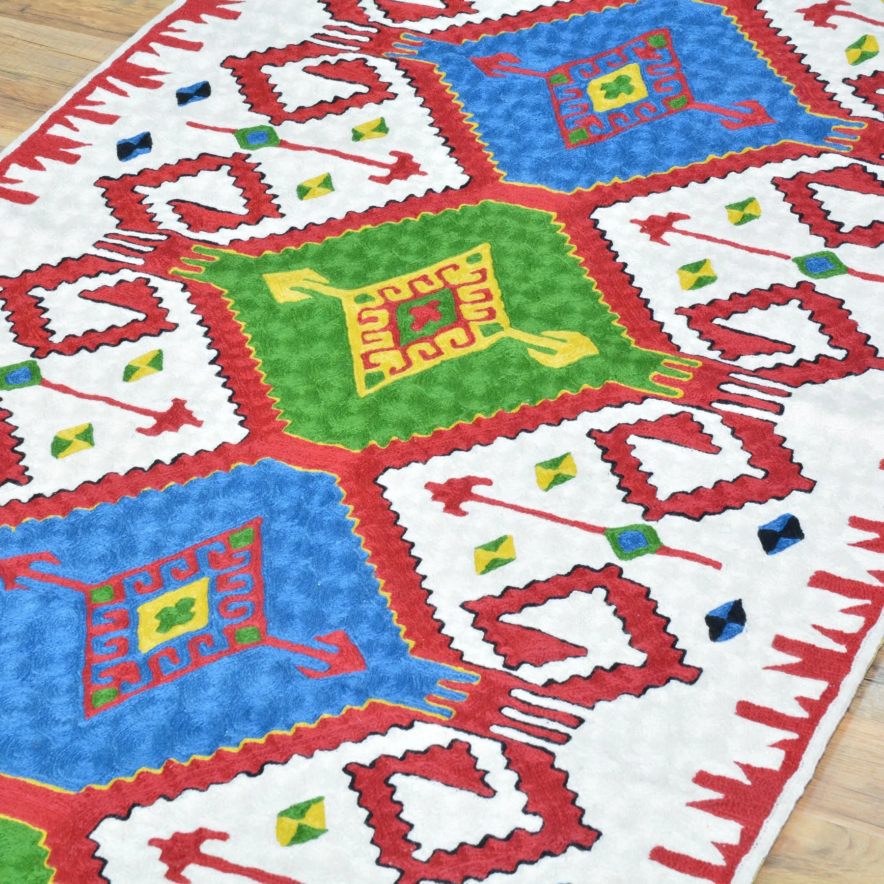 Hand-Woven Kashmiri Chain-Stitched Handmade Wool Rug (Size 2.11 X 4.11) Cwral-9288