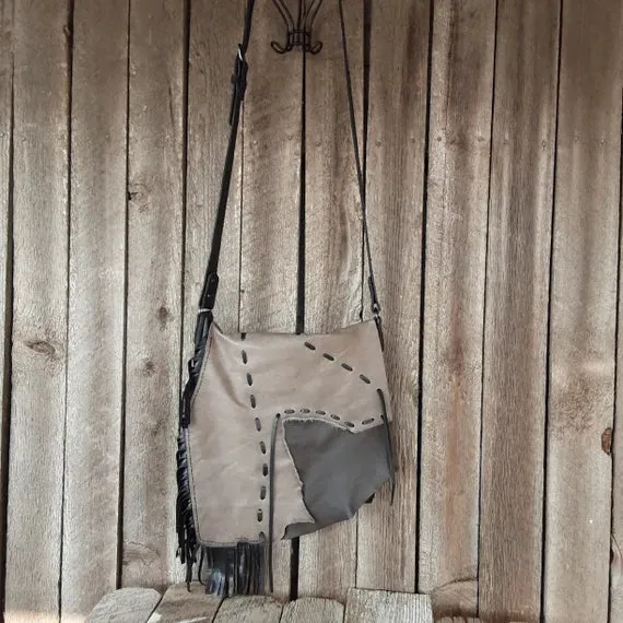 Leather Crossover Messenger Handbag