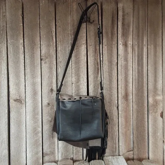 Leather Crossover Messenger Handbag