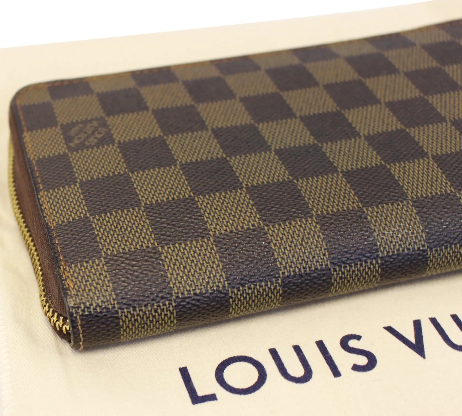 LOUIS VUITTON Damier Ebene Brown Zippy Wallet