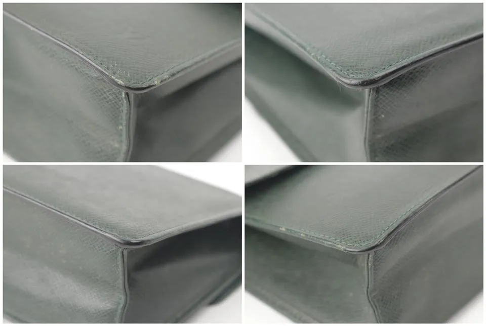 Louis Vuitton Green Taiga Pochette Belaia 8LK1129