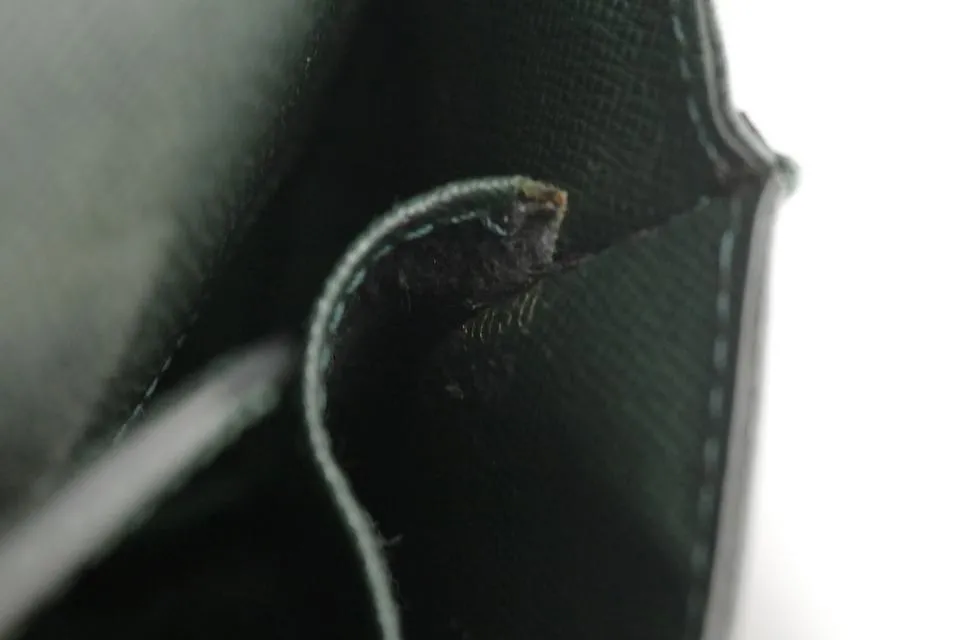 Louis Vuitton Green Taiga Pochette Belaia 8LK1129