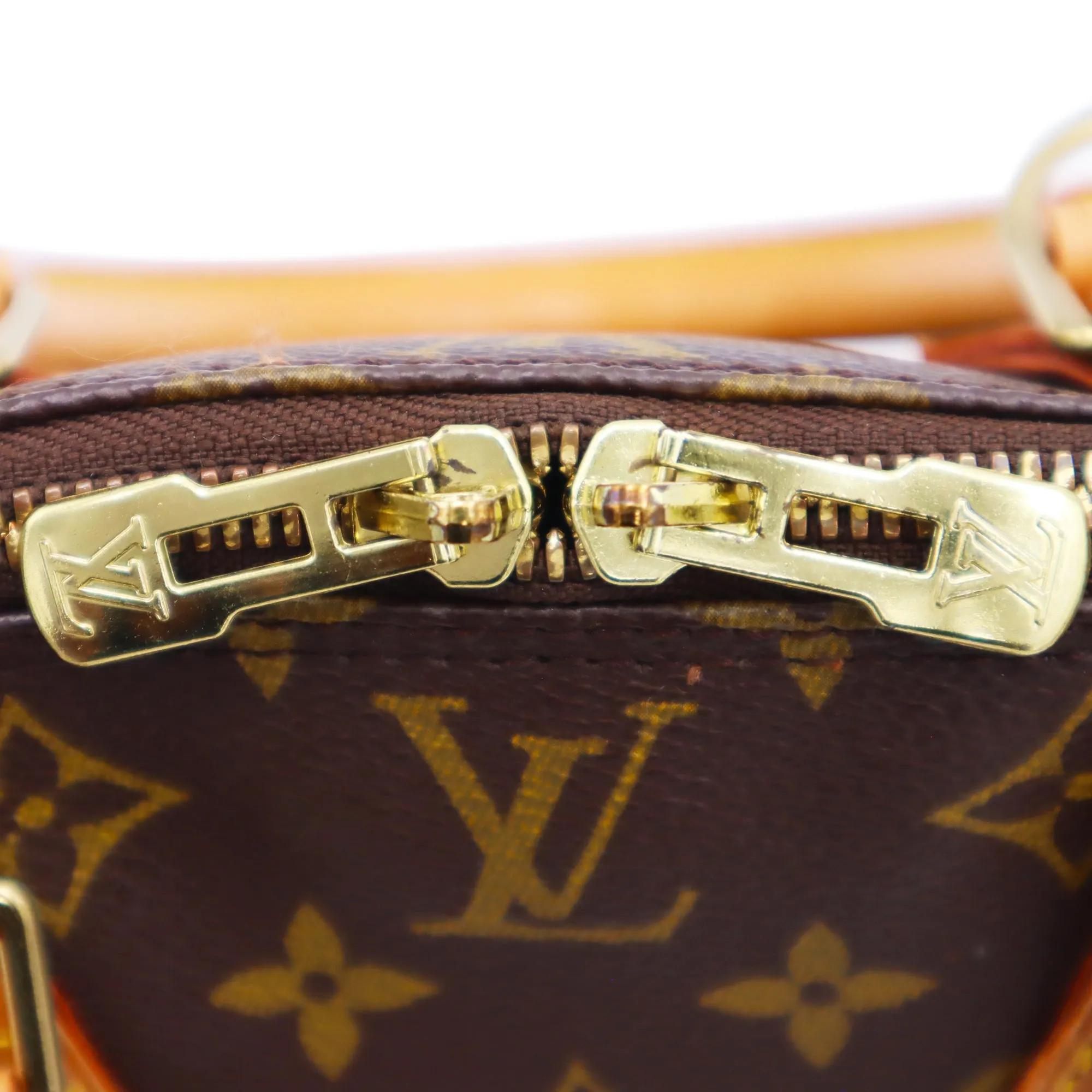 Louis Vuitton Monogram Canvas Alma PM Handbag VI0946