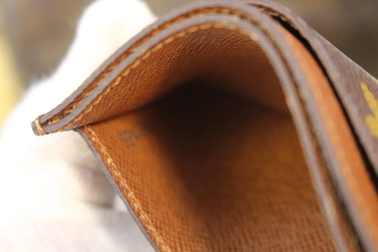 LOUIS VUITTON Monogram Canvas Card Case
