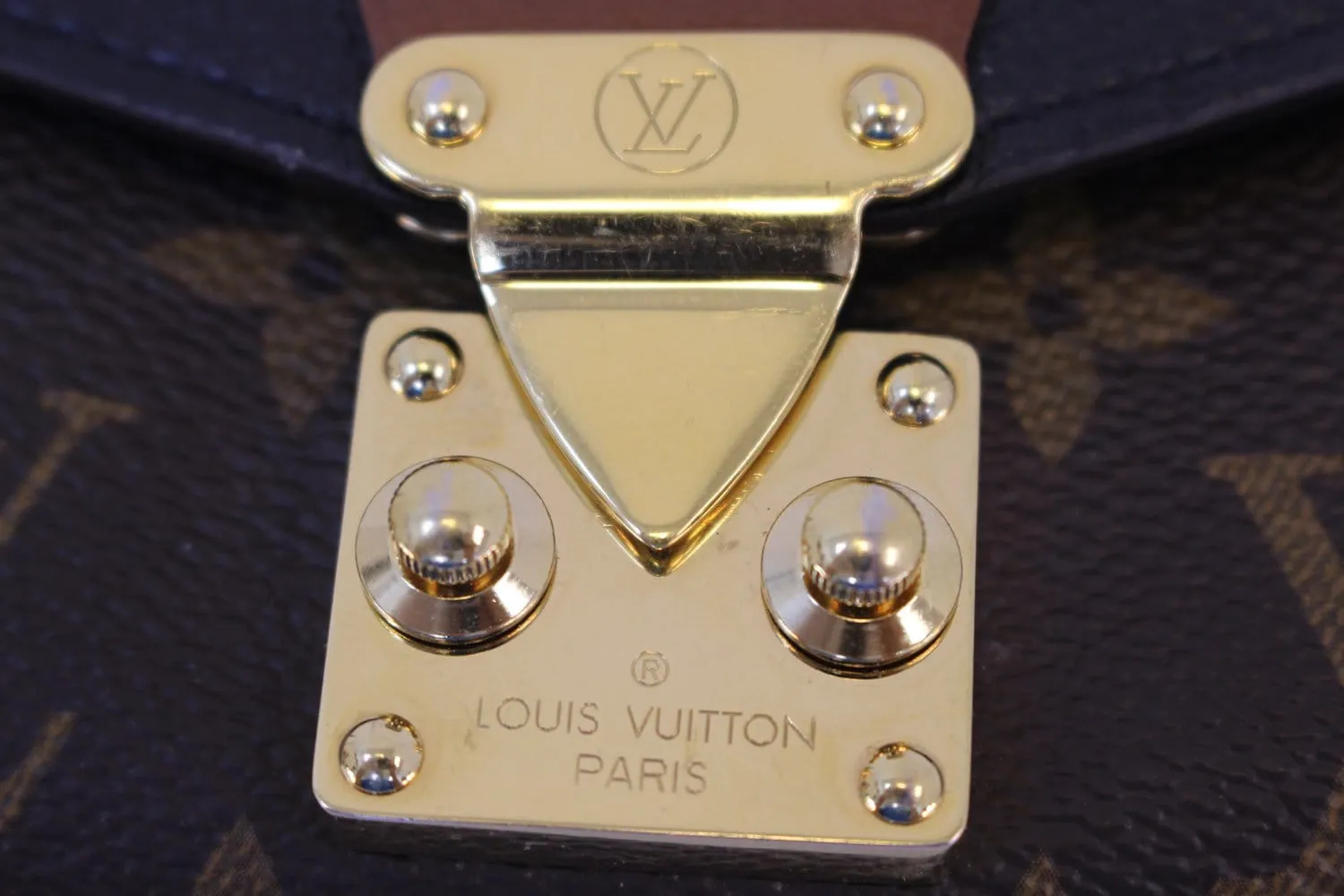 LOUIS VUITTON Monogram Canvas Pallas Wallet