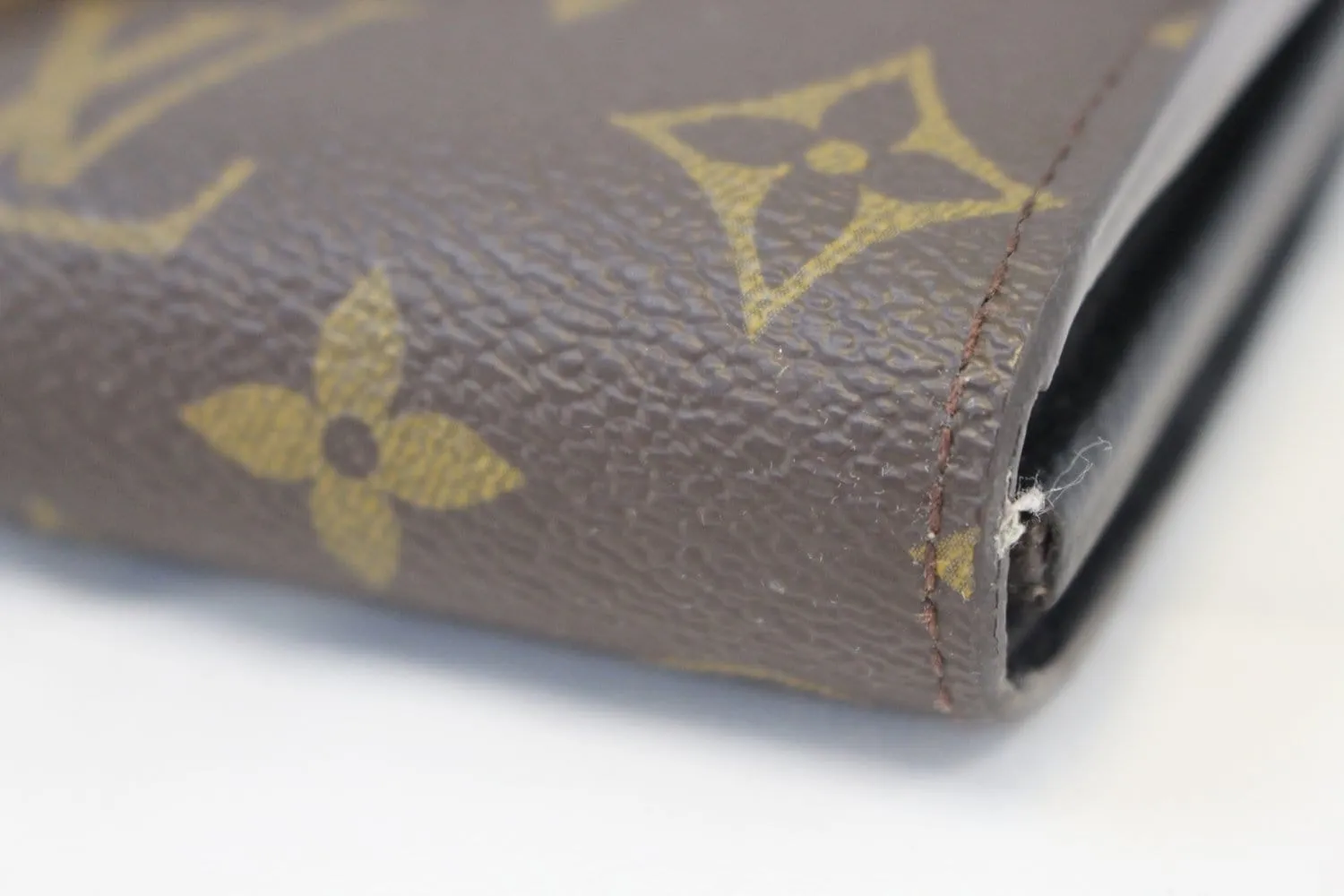 LOUIS VUITTON Monogram Canvas Pallas Wallet