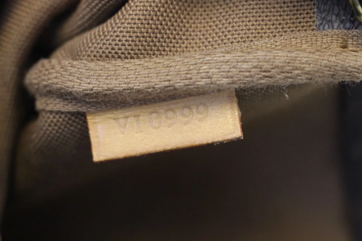 LOUIS VUITTON Monogram Canvas Pochette Accessoires Pouch