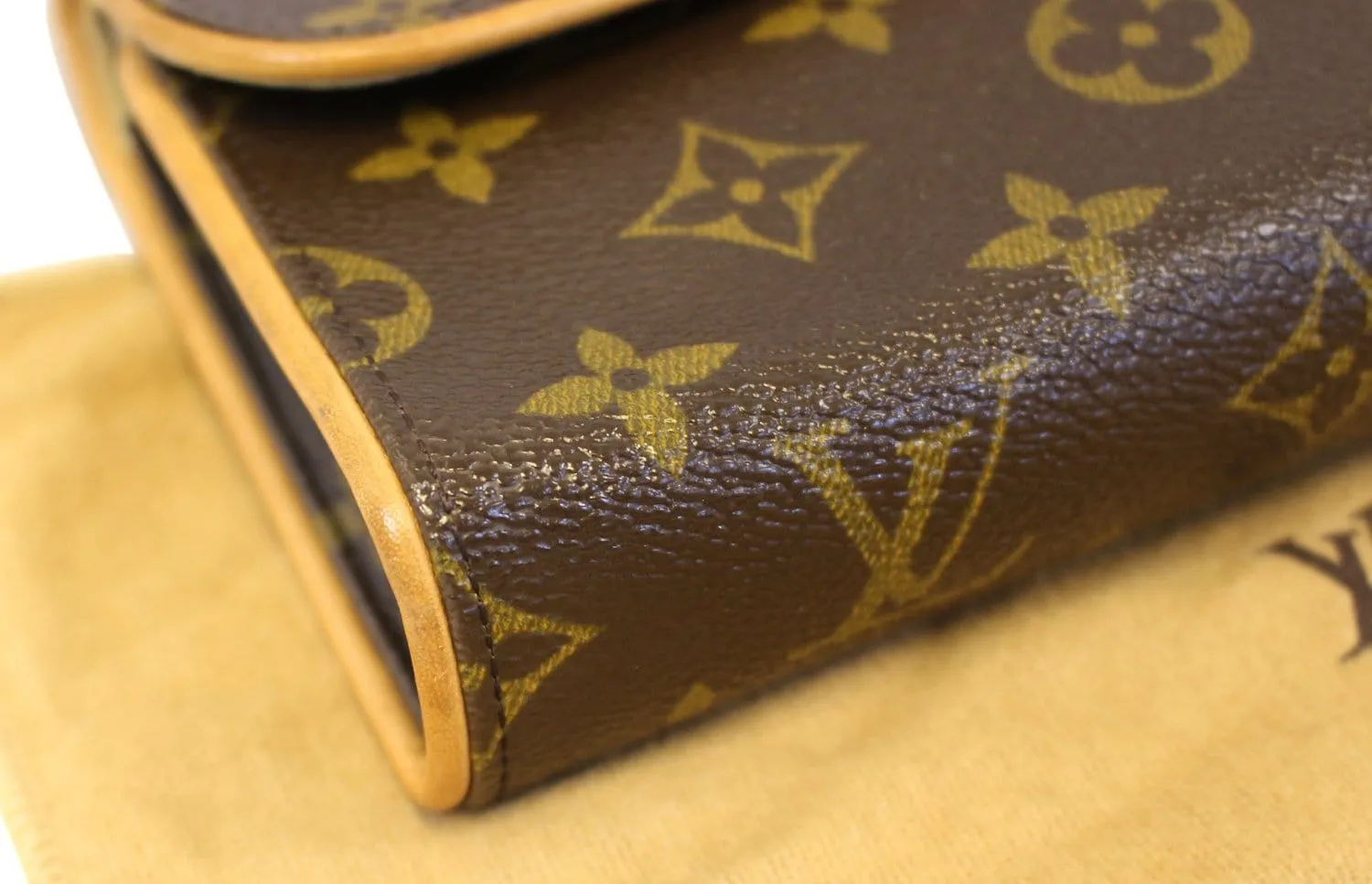 LOUIS VUITTON Monogram Canvas Pochette Florentine Bag