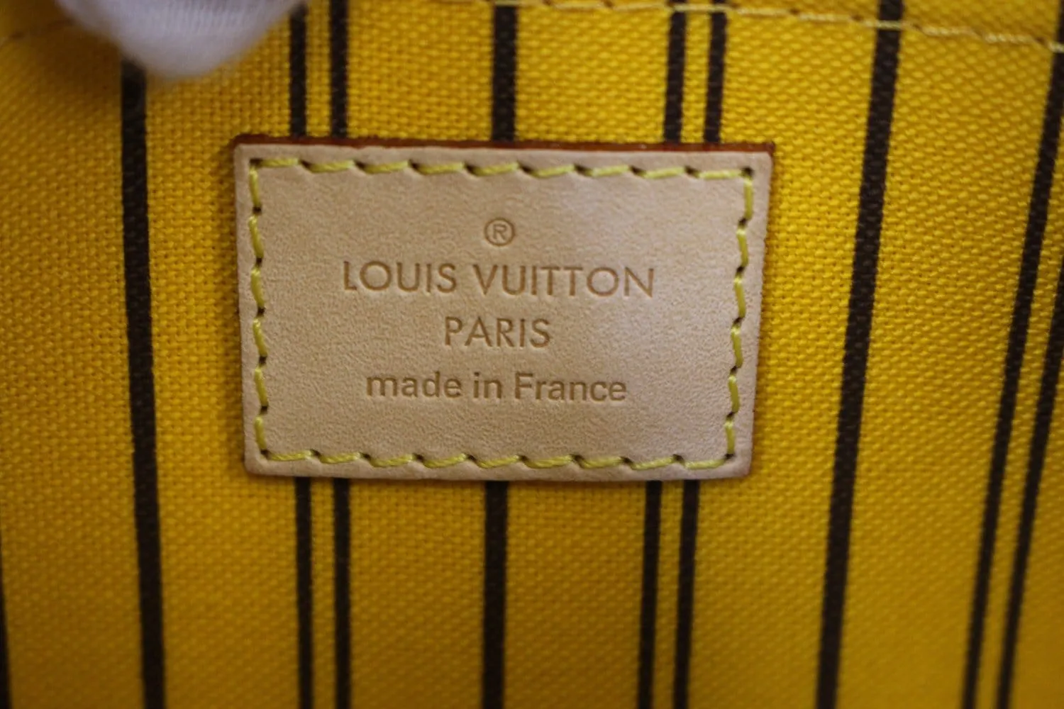 LOUIS VUITTON Monogram Canvas Pochette Wristlet Pouch Neverfull MM