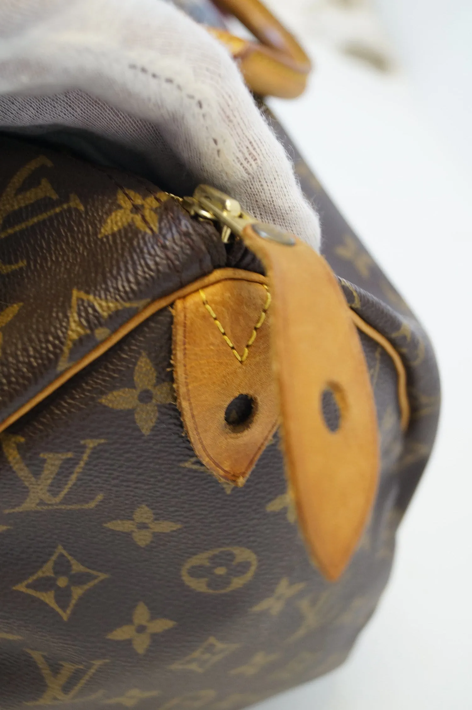 LOUIS VUITTON Monogram Canvas Speedy 40 Handbag