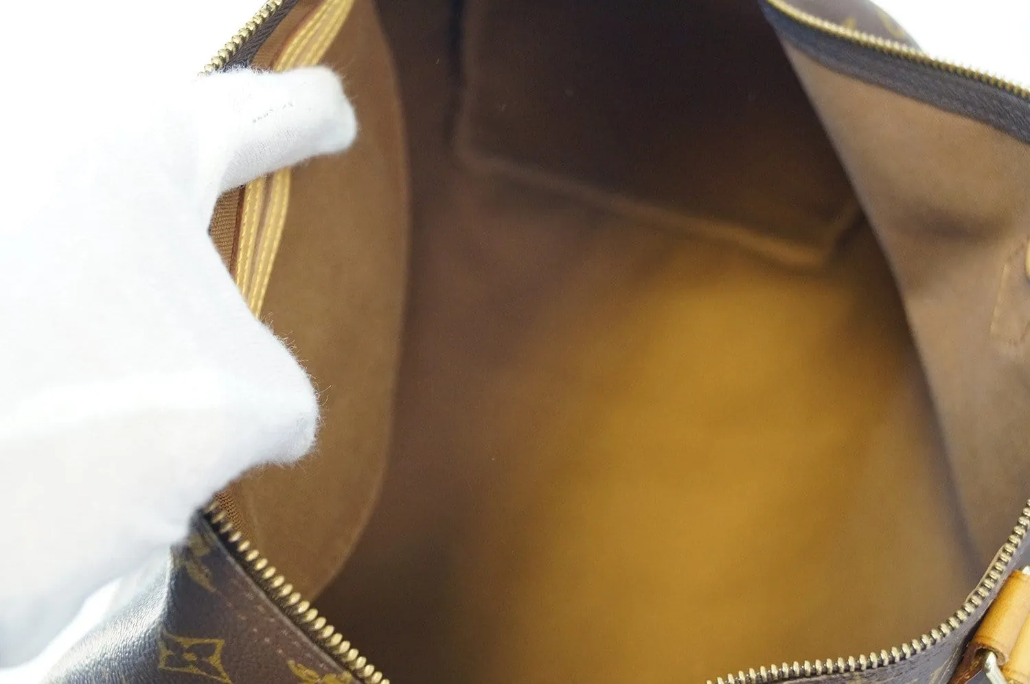 LOUIS VUITTON Monogram Canvas Speedy 40 Handbag