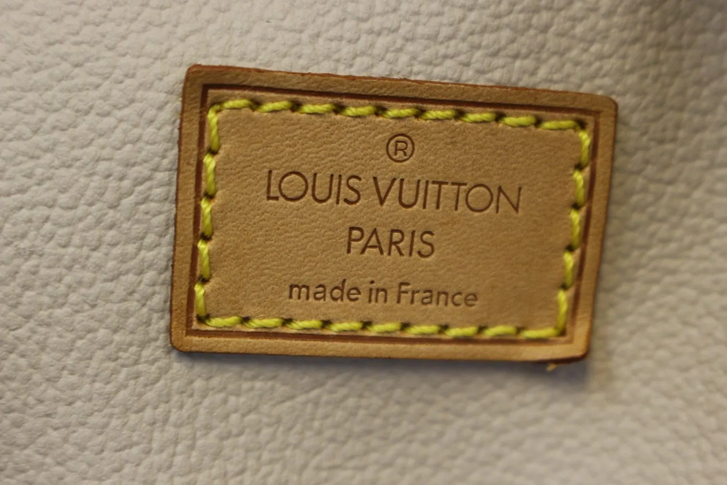 LOUIS VUITTON Monogram Canvas Trousse Toilette 28 Clutch