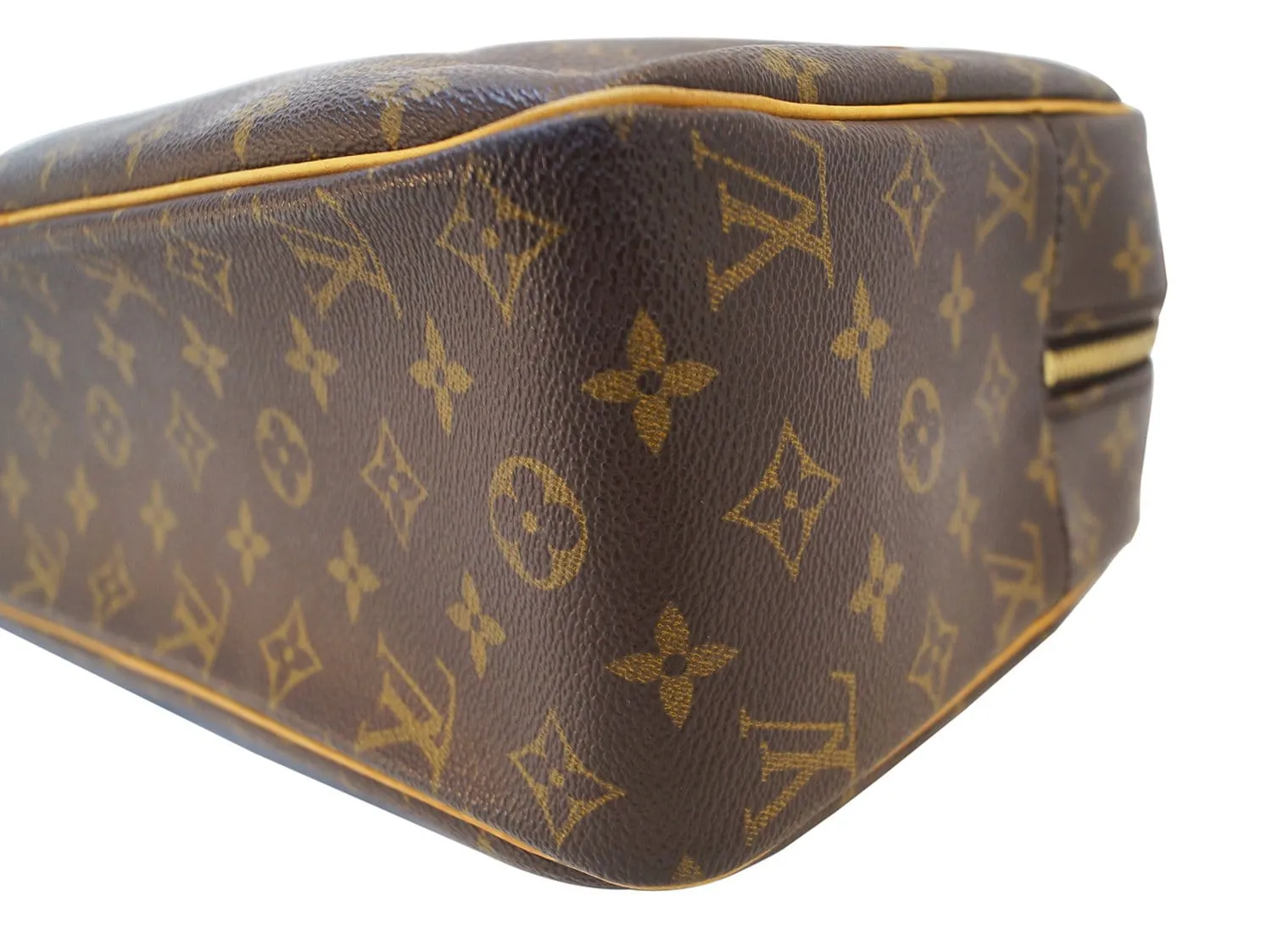 LOUIS VUITTON Monogram Cite GM Shoulder Bag