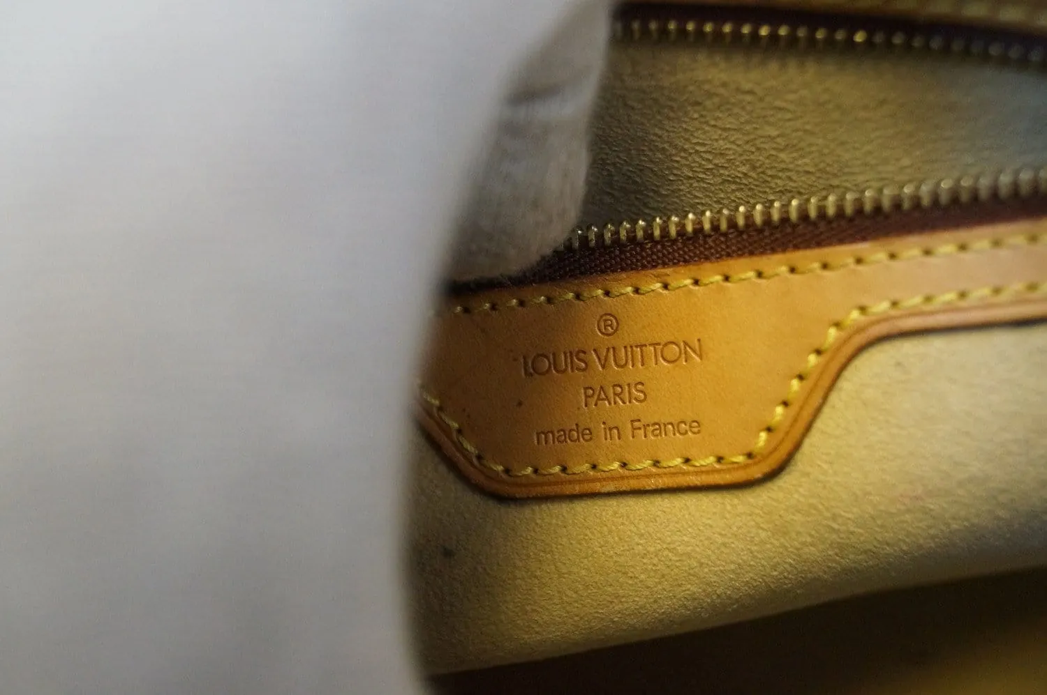 LOUIS VUITTON Monogram Looping MM Brown Shoulder Bag