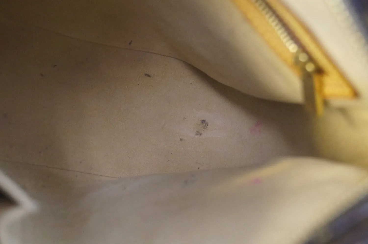 LOUIS VUITTON Monogram Looping MM Brown Shoulder Bag