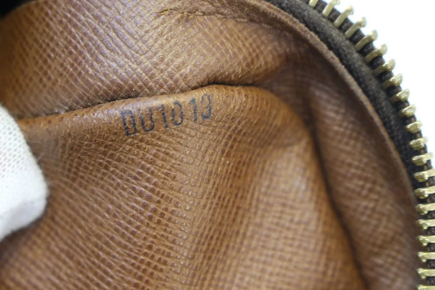 LOUIS VUITTON Monogram Pochette Marly Bandouliere Bag