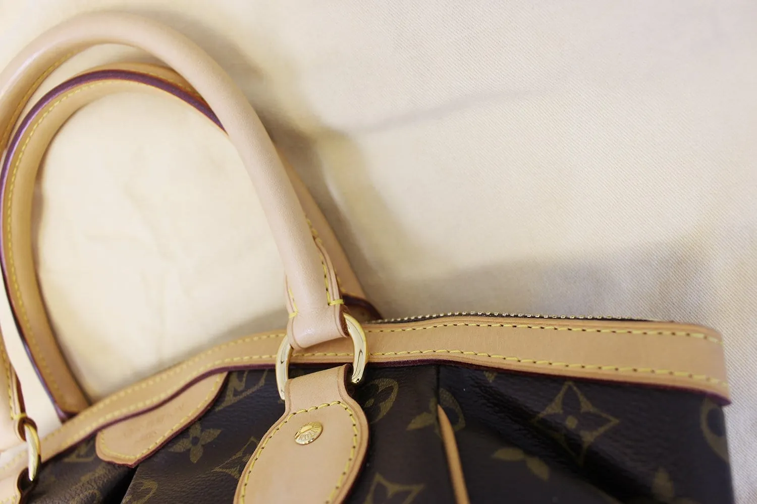 LOUIS VUITTON Monogram Tivoli PM Shoulder Handbag