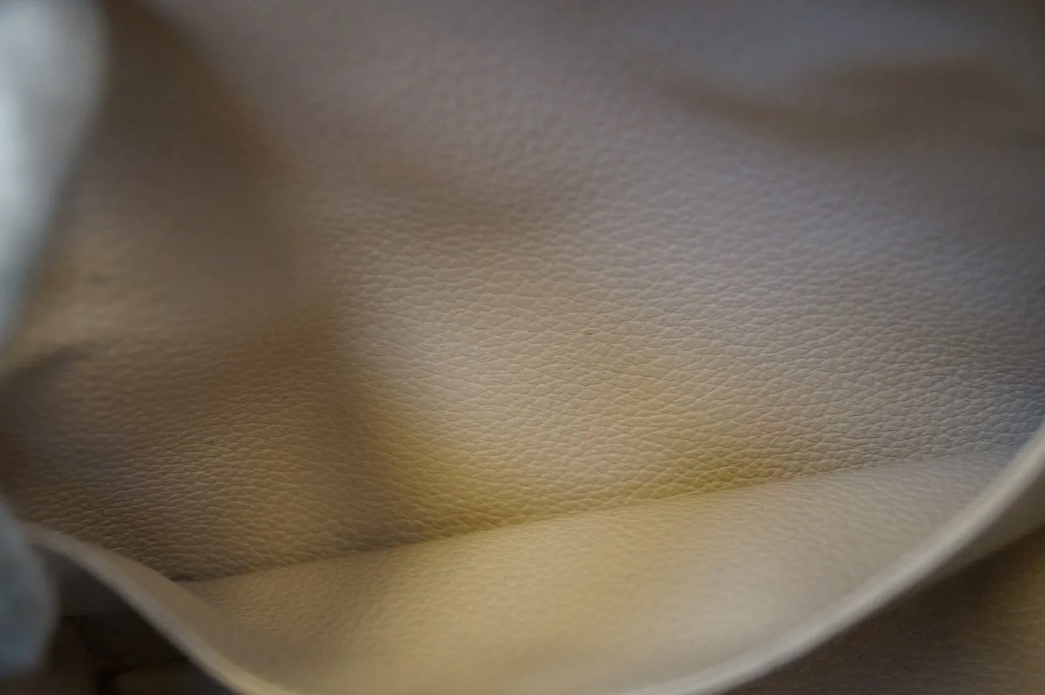 LOUIS VUITTON Monogram Trousse Toilette 23 Pouch