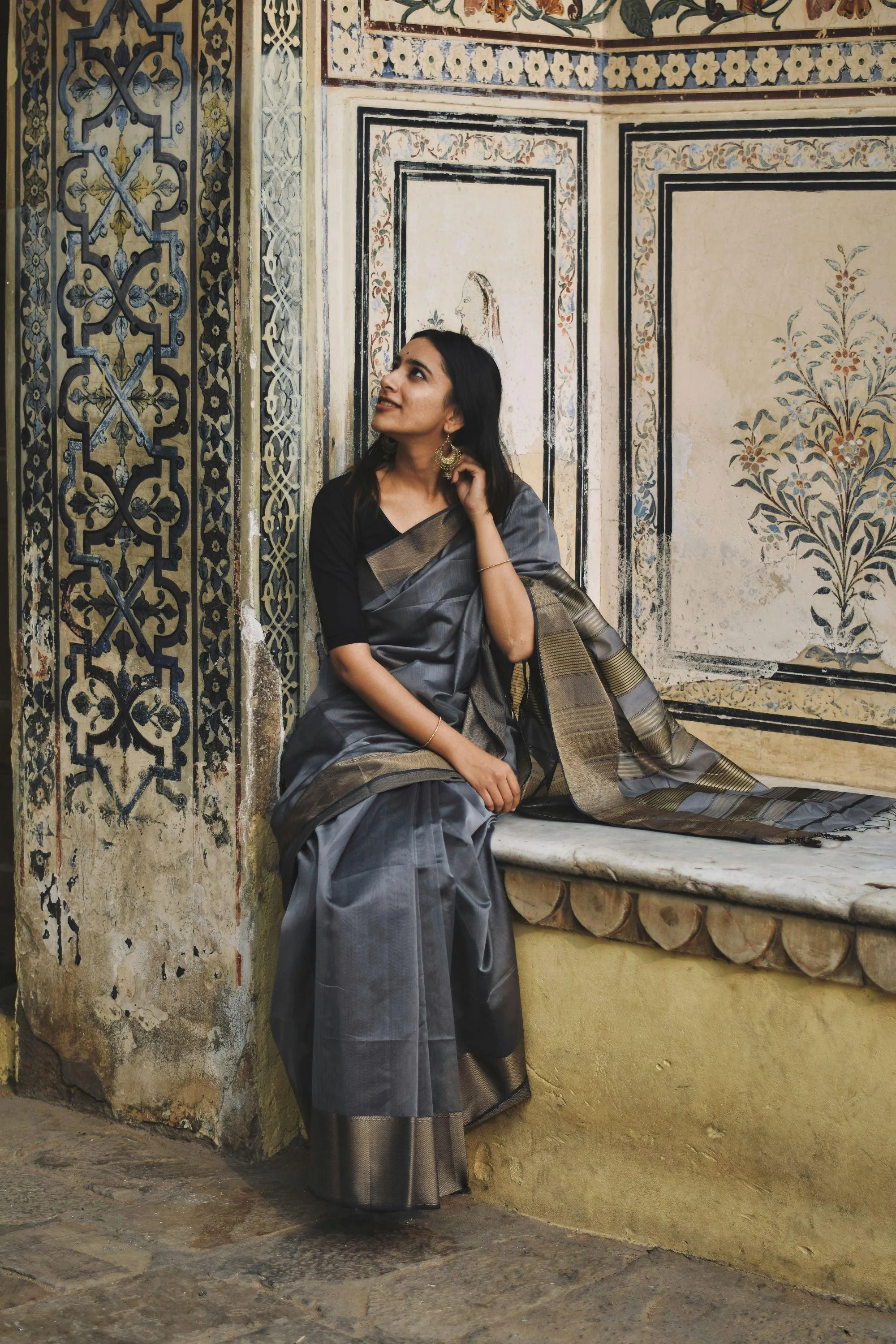 Maheswari Handloom saree - Seher - Grey zari