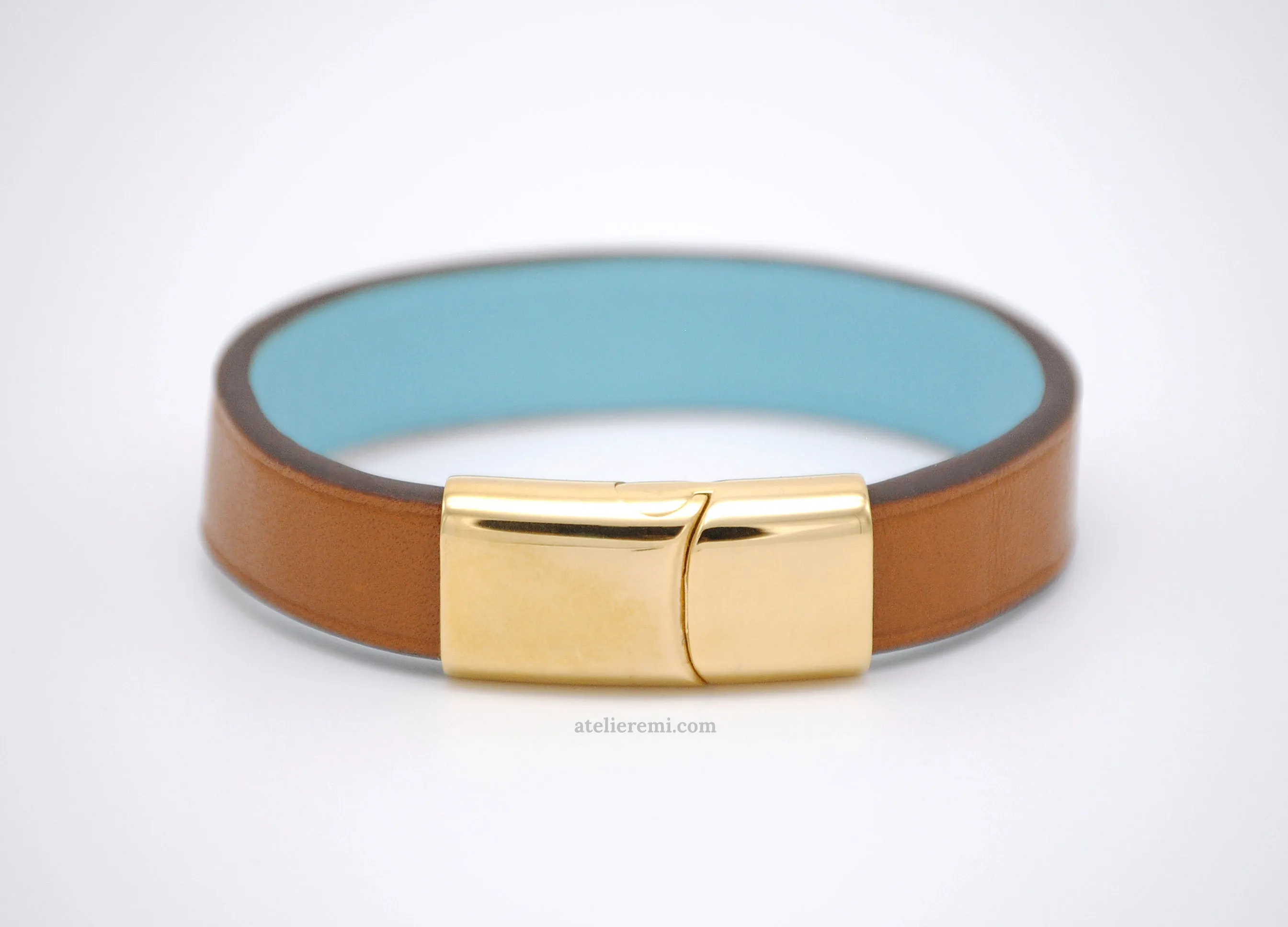 No. B03G | Minimalist Bracelet (Goatskin Lined Interior)