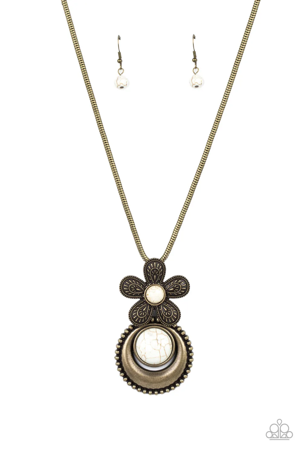 Paparazzi Bohemian Blossom Necklace Brass