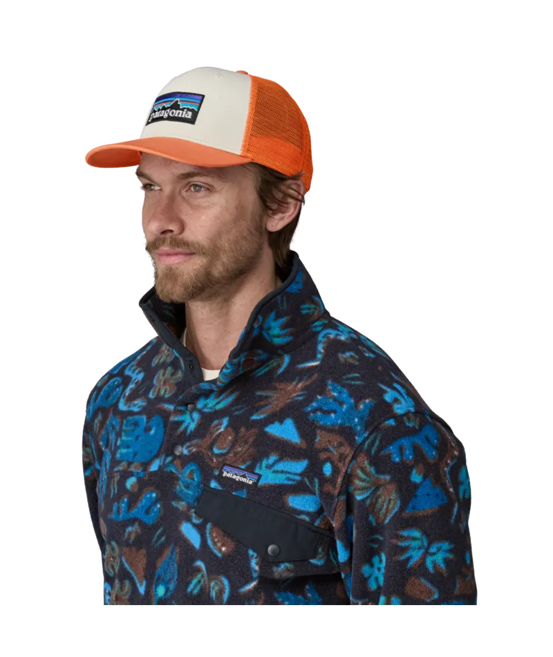 PATAGONIA P-6 LOGO TRUCKER HAT - WHITE/REDTAIL RUST
