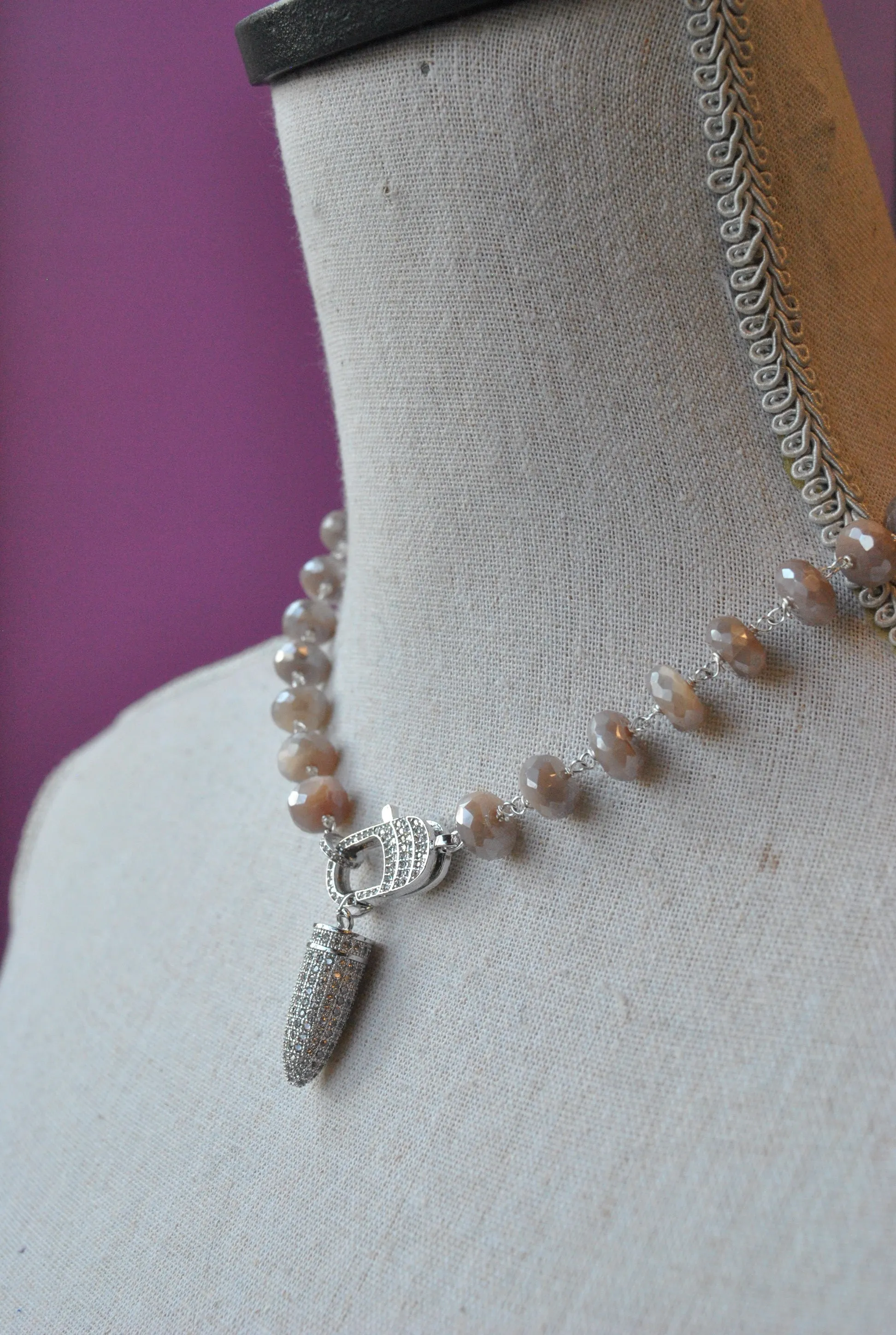 PEACH MOONSTONES CHOKER STYLE NECKLACE WITH DETACHABLE CHARM / DOUBLE BRACELET