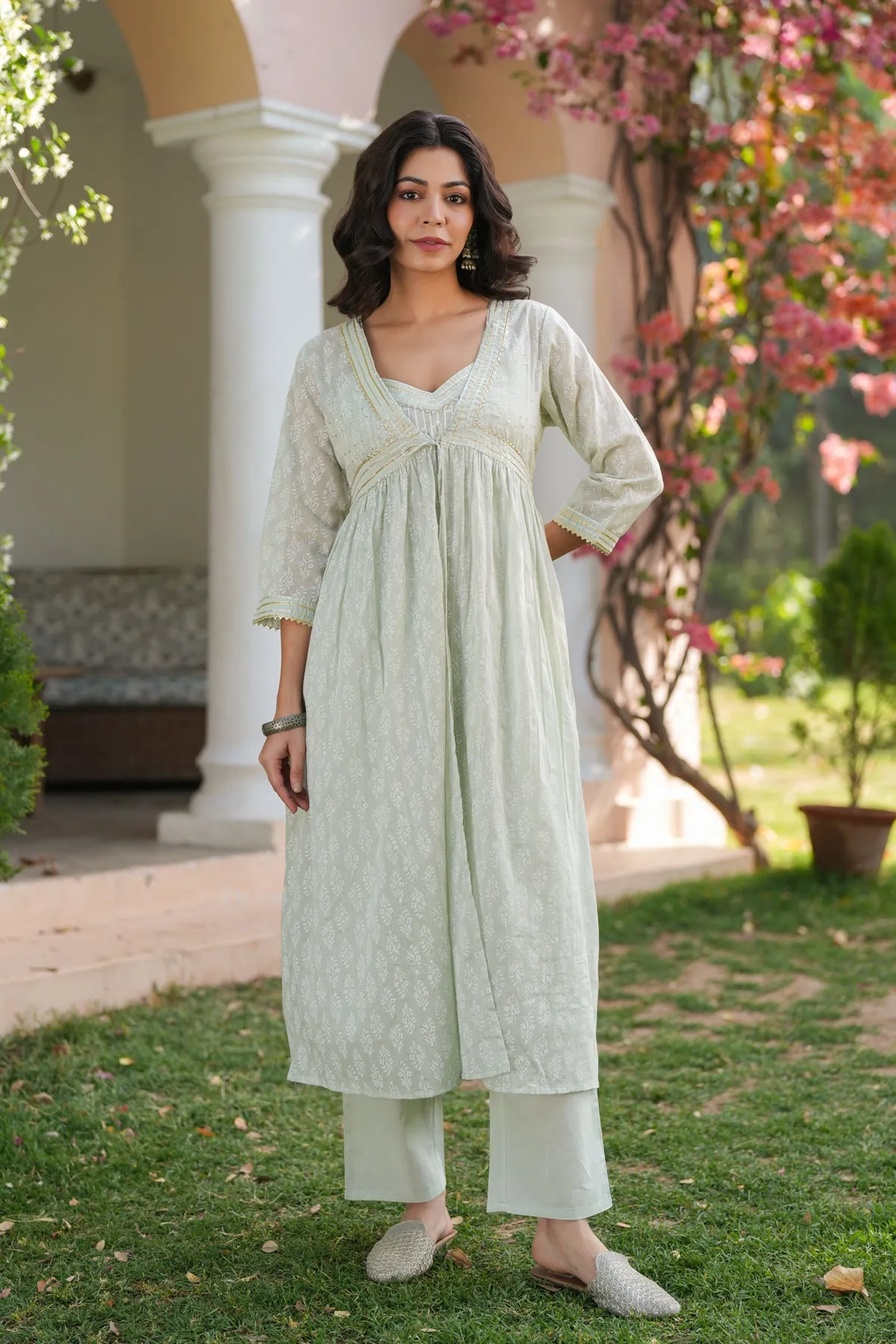 Pistagreen Cotton Mulmul Khari Printed Shrug, Kurta & Pant Set