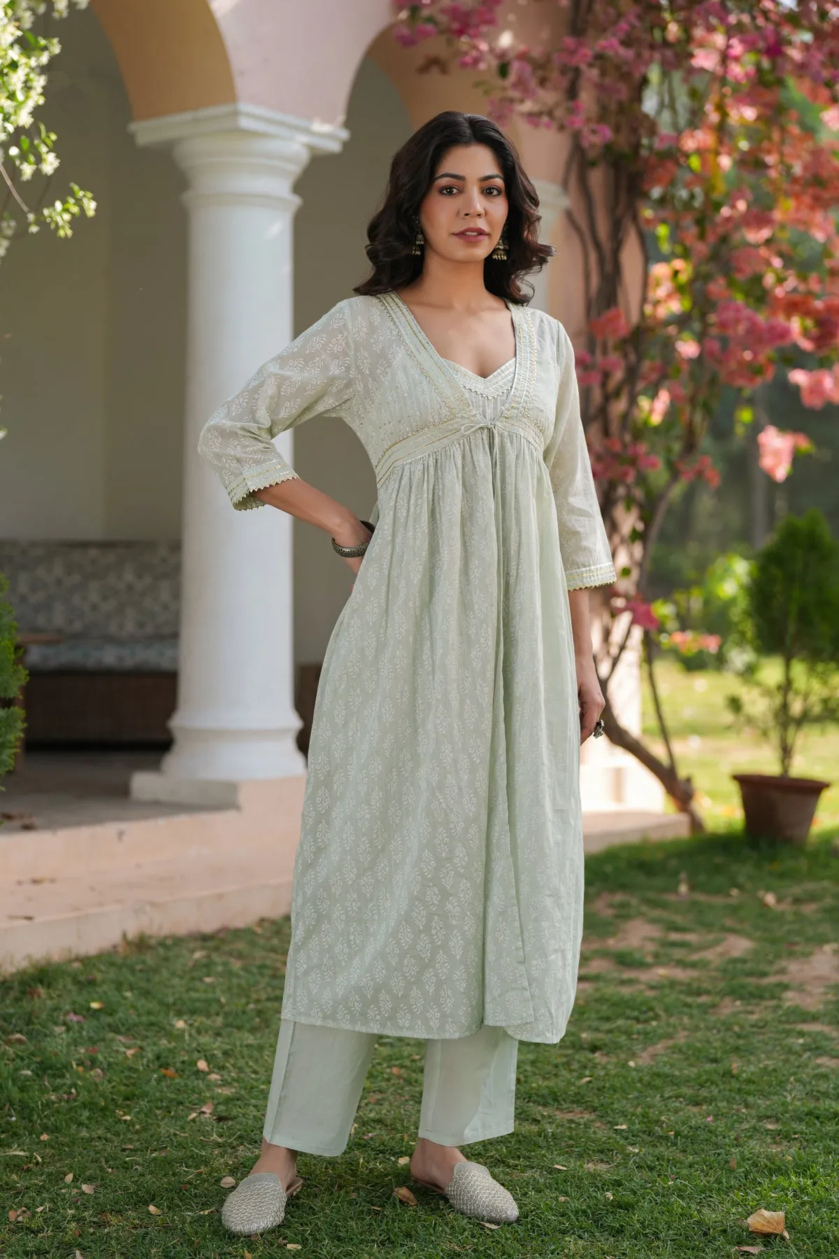 Pistagreen Cotton Mulmul Khari Printed Shrug, Kurta & Pant Set