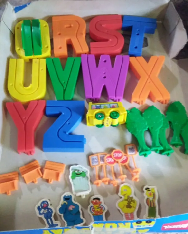 Playskool Sesame Street Alphabet Roadway