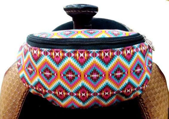 SADDLE POUCH