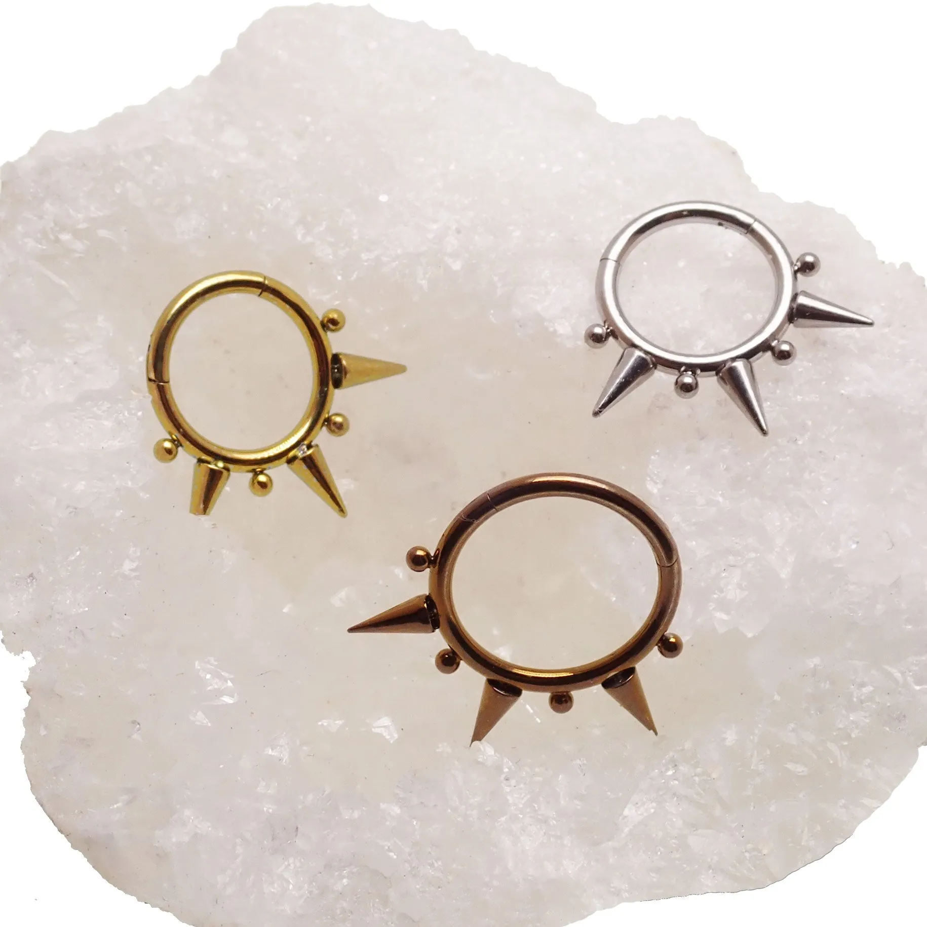 Tri-Spiked Beaded Septum Clicker 16g