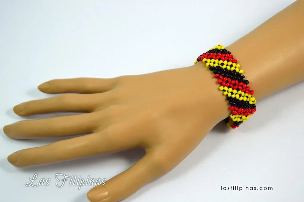 TRIBAL BRACELET - Slender Ethnic Mandaya Beaded Design