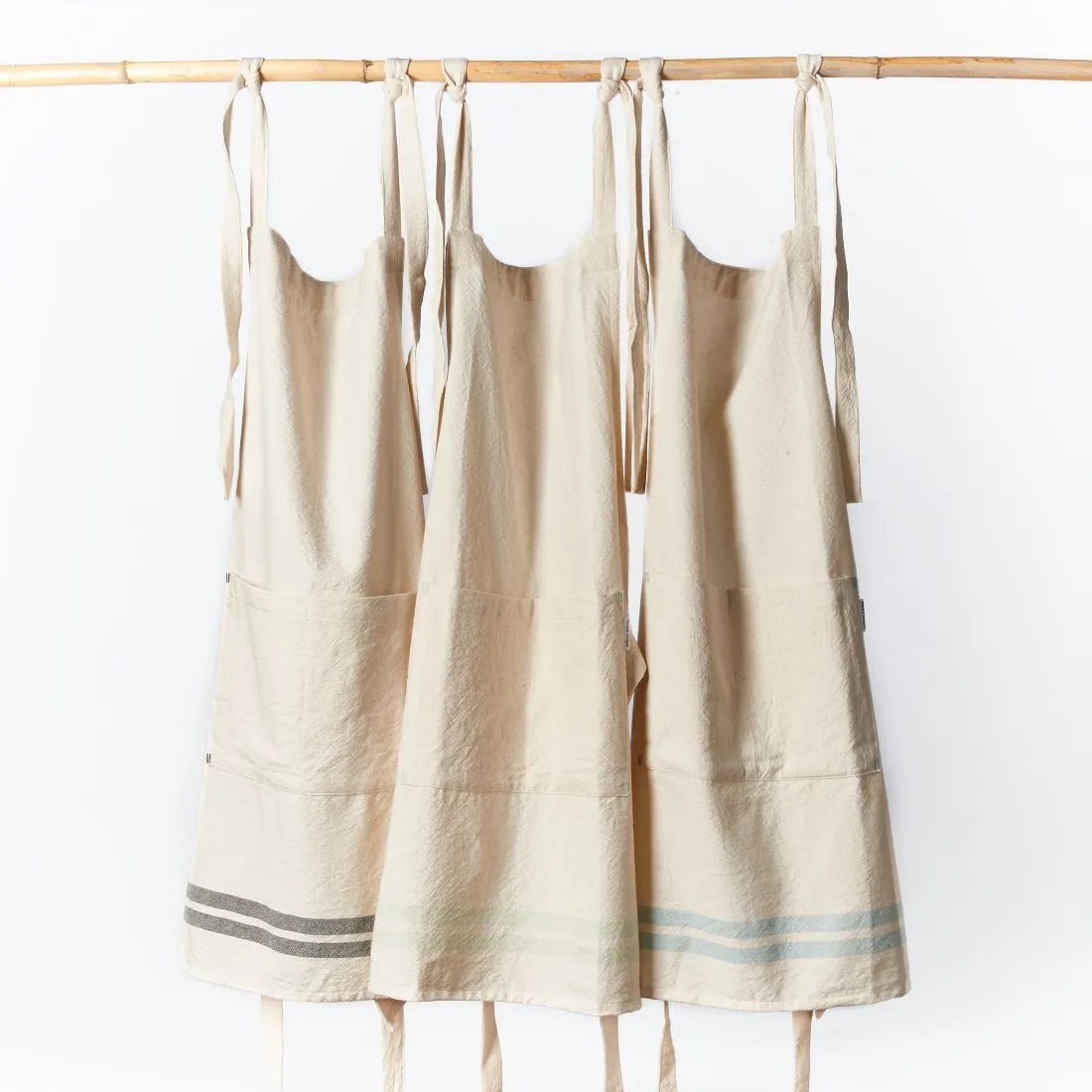 Urban Oasis Alba Apron Charcoal