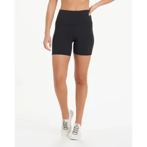Vuori Studio Pocket Short Women's