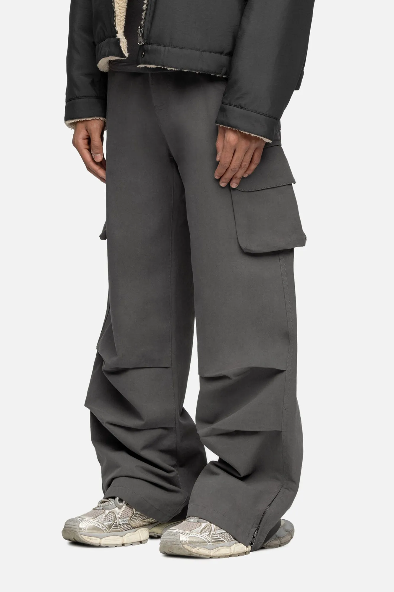 Y5 CARGO CHARCOAL